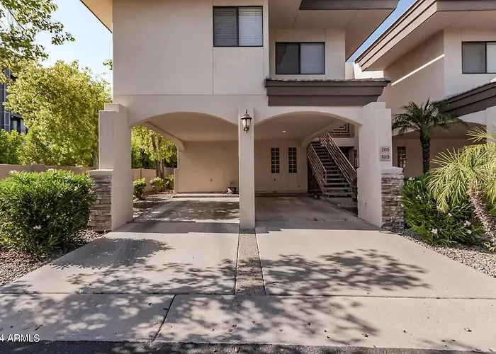 Apartment Luxury Biltmorecondo - 32nd And Camelback - Biltmore Golf Course *