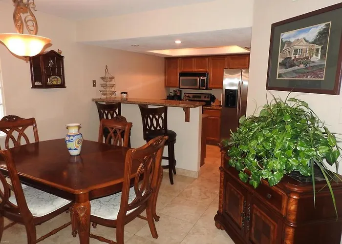 Luxury Biltmorecondo - 32nd And Camelback - Biltmore Golf Course