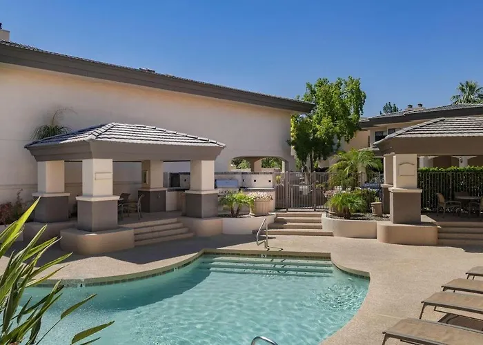 Luxury Biltmorecondo - 32nd And Camelback - Biltmore Golf Course *