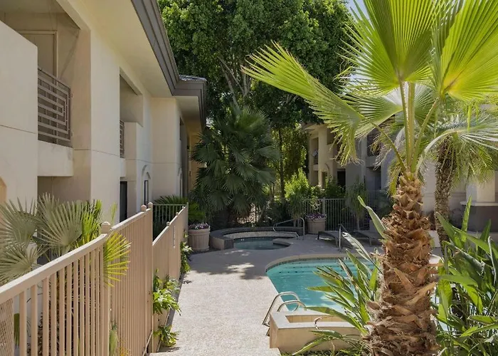 Luxury Biltmorecondo - 32nd And Camelback - Biltmore Golf Course Apartment Phoenix