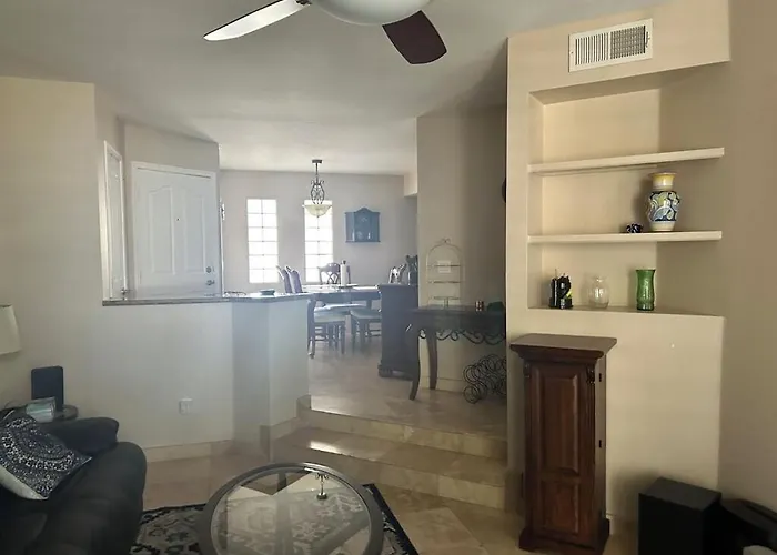 Luxury Biltmorecondo - 32nd And Camelback - Biltmore Golf Course Apartment *