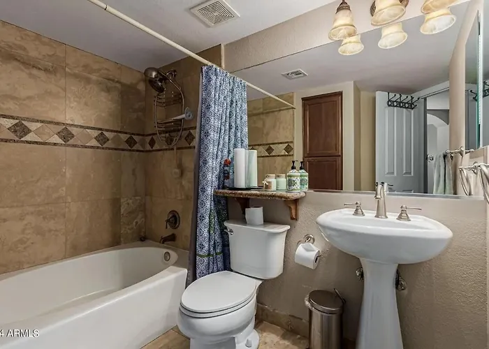 Apartment Luxury Biltmorecondo - 32nd And Camelback - Biltmore Golf Course
